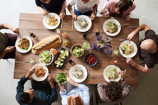 10 ensaladas de patata fáciles y deliciosas que sirven para tus comidas